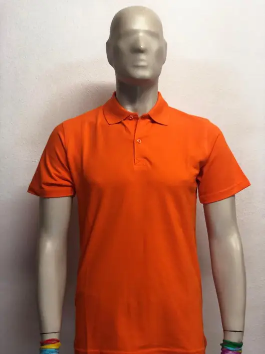 Turuncu kısa kollu polo yaka tişört